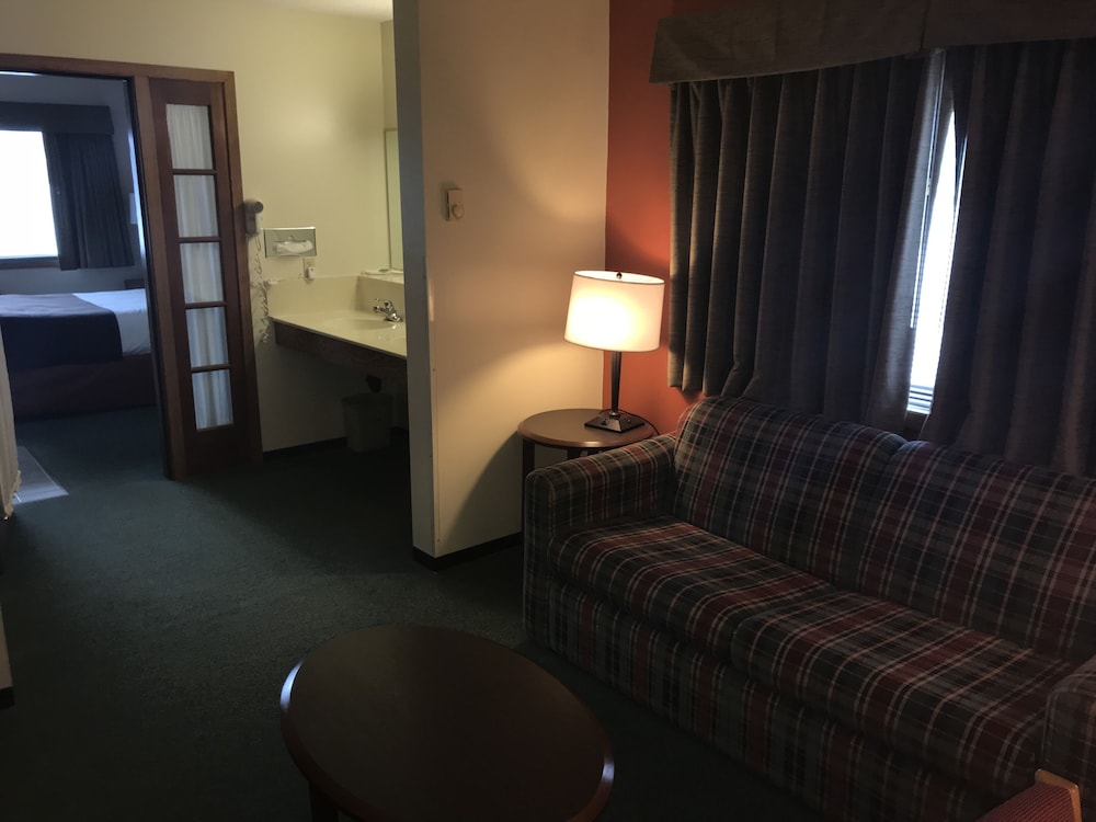 Northwoods Inn & Suites Blackduck - photo 4