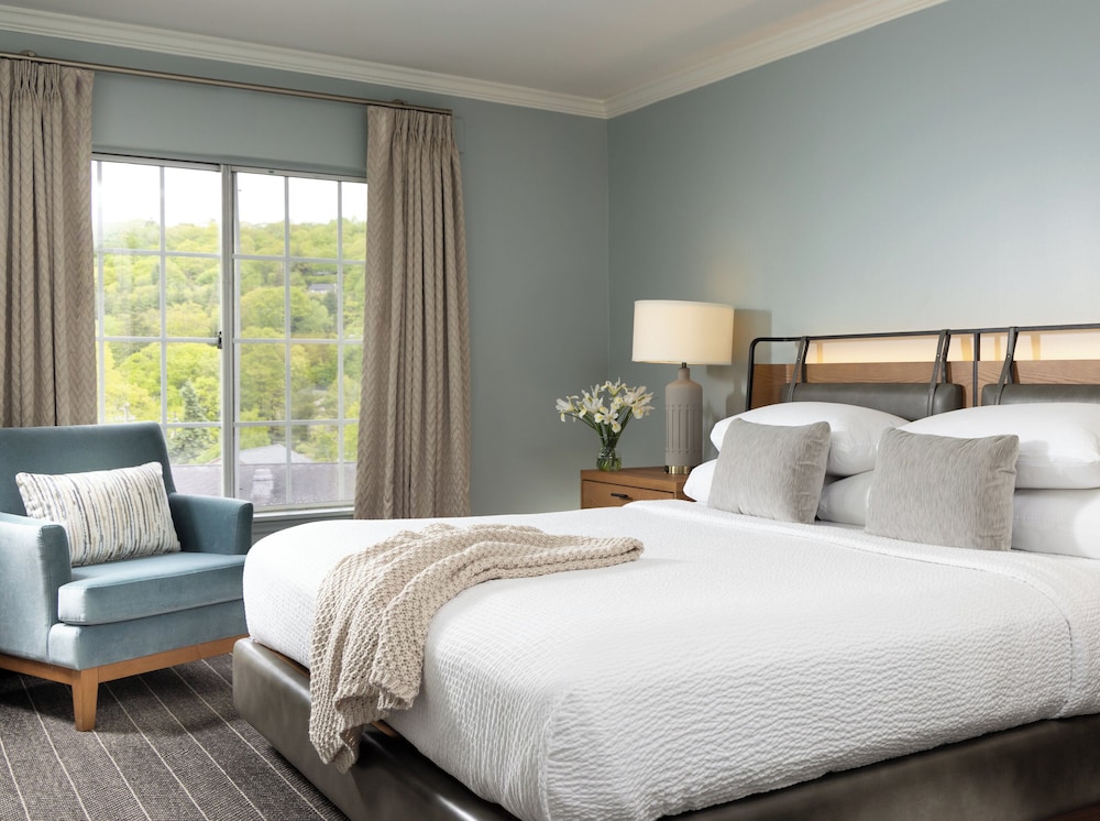 Meadowbrook Inn - photo 5