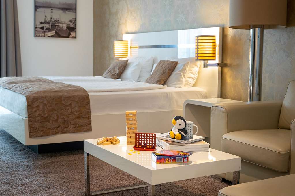 Guest room