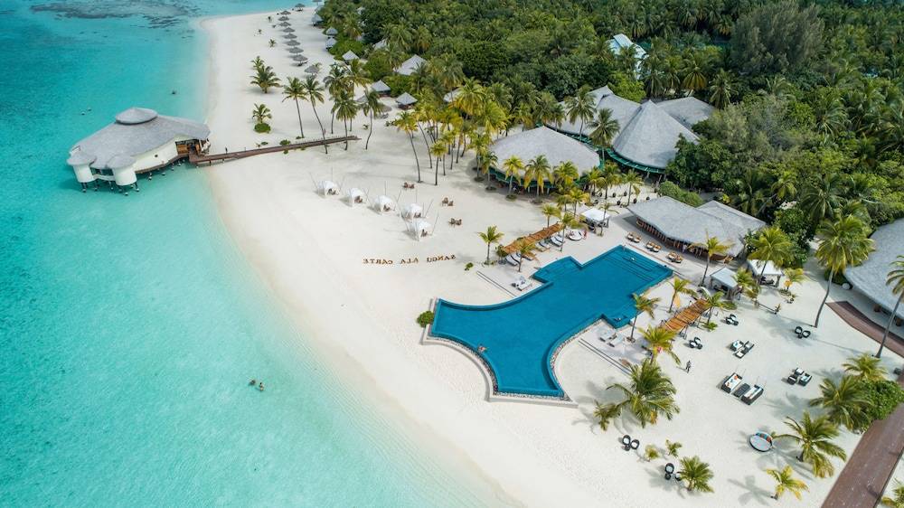 Infinity pool