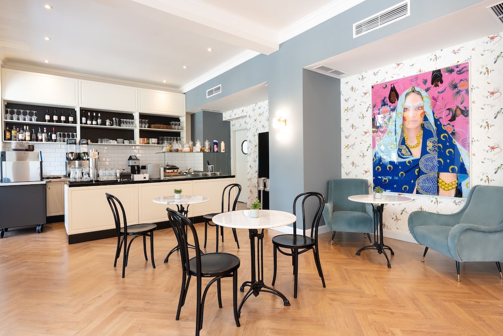 Cafe