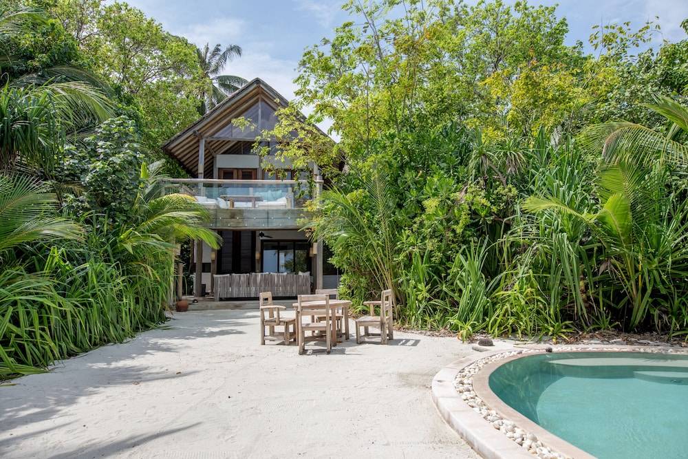 Private pool
