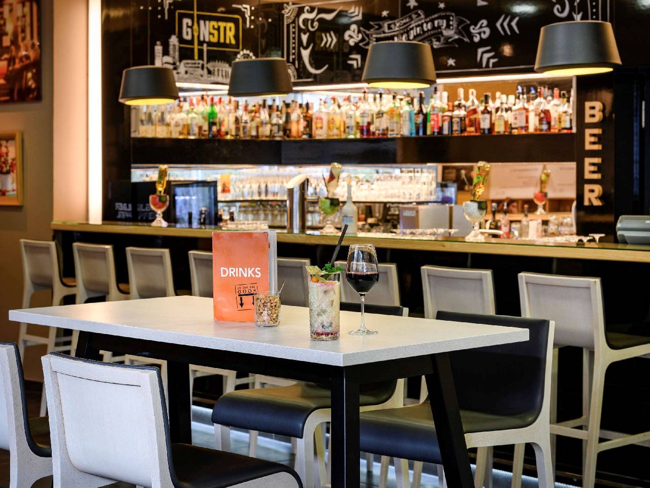 Bar Lounge
