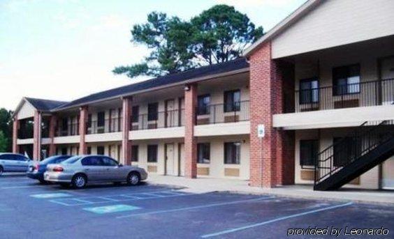 Oak Tree Inn Livonia West - photo 2