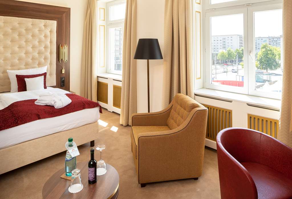Premium Comfort French bed room_TOP Hotel Chemnitzer Hof Chemnitz