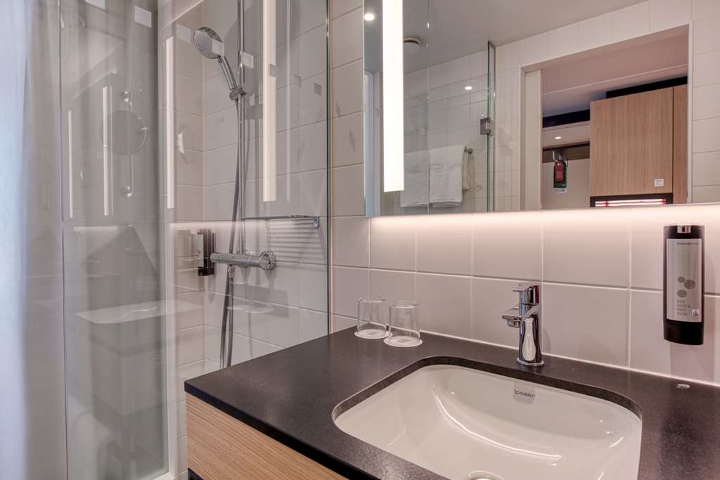 IntercityHotel Berlin Airport BER, Germany - bath room