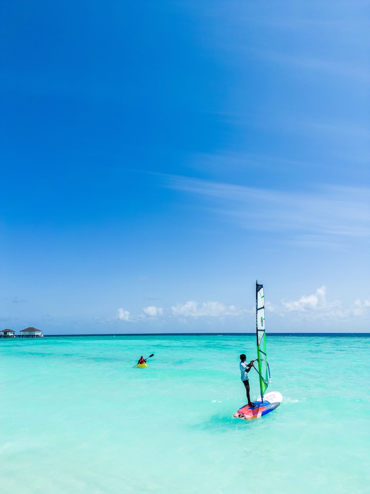 Surfing/boogie boarding