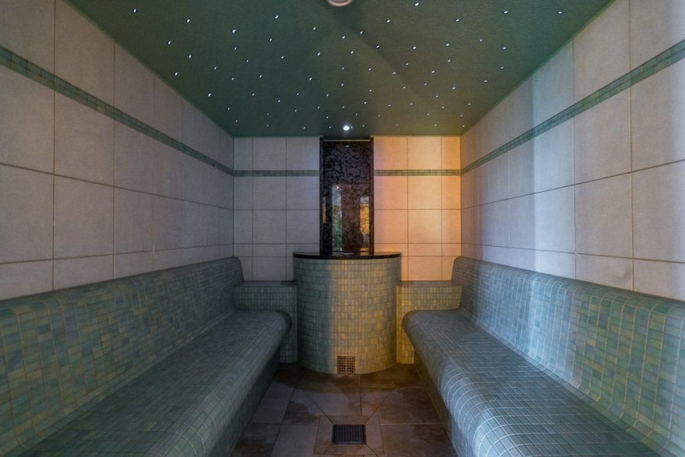 Steam room