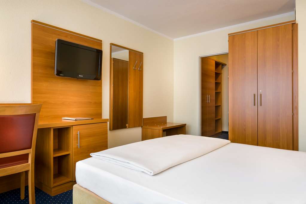 Superior French bed room TOP acora Hotel Bochum