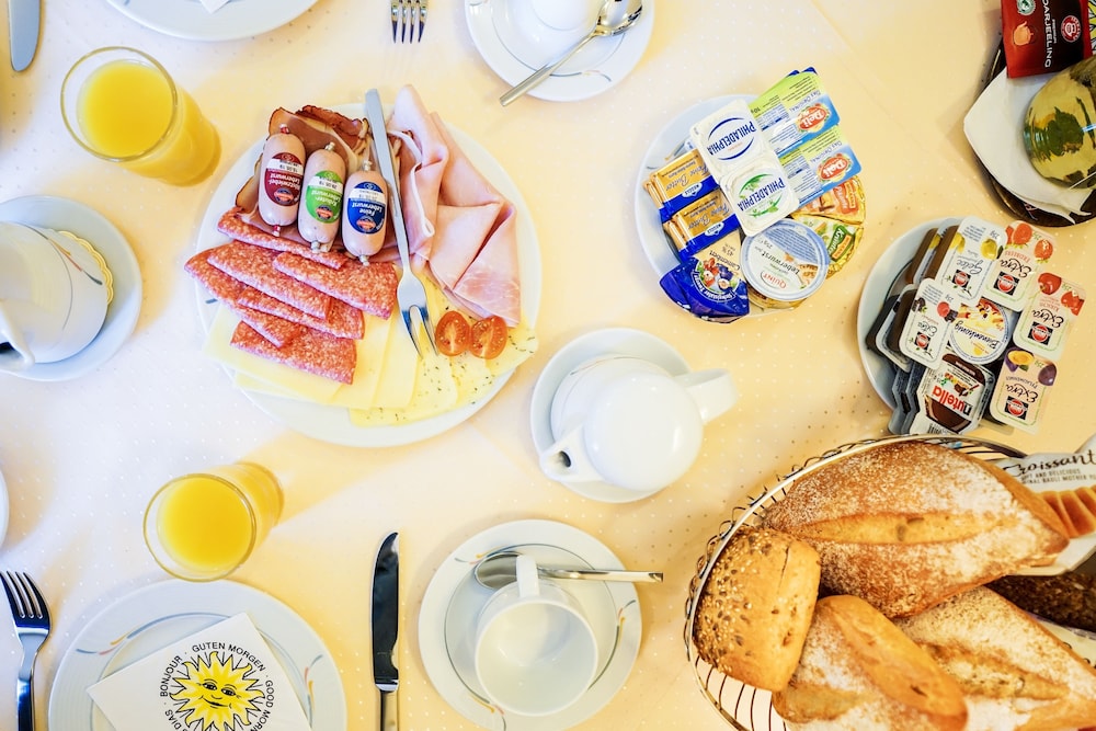 Breakfast meal