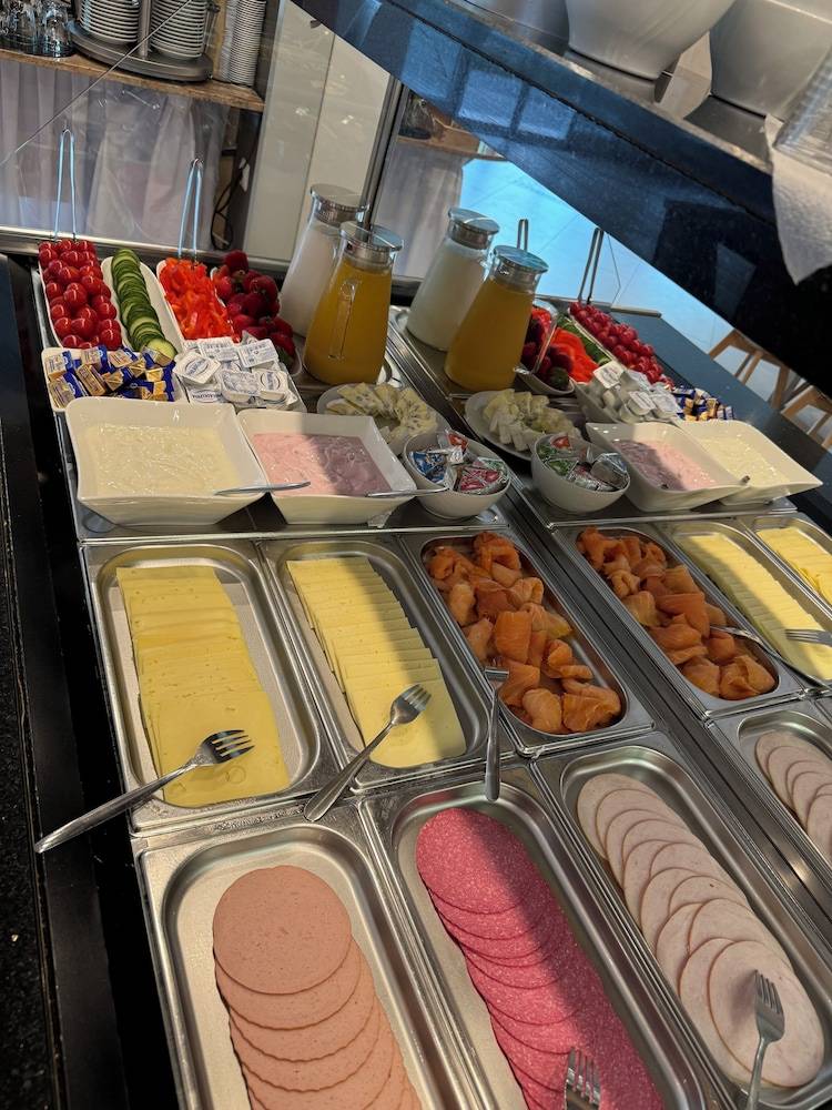 Breakfast buffet
