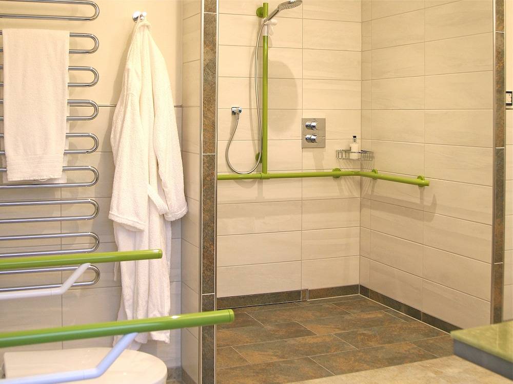 Bathroom amenities