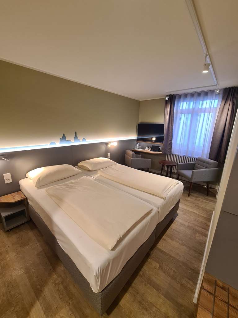 Double room side house