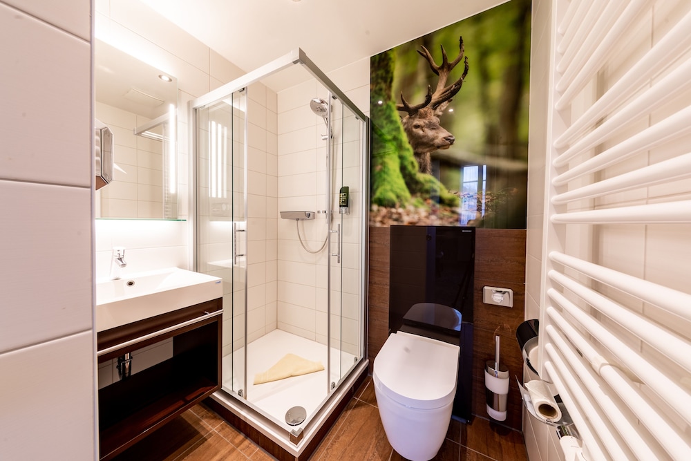Bathroom amenities