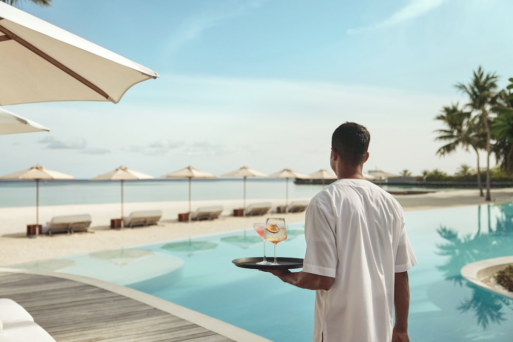 Poolside bar