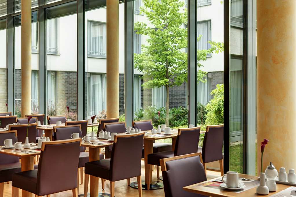 IntercityHotel Duesseldorf, Germany - Restaurant