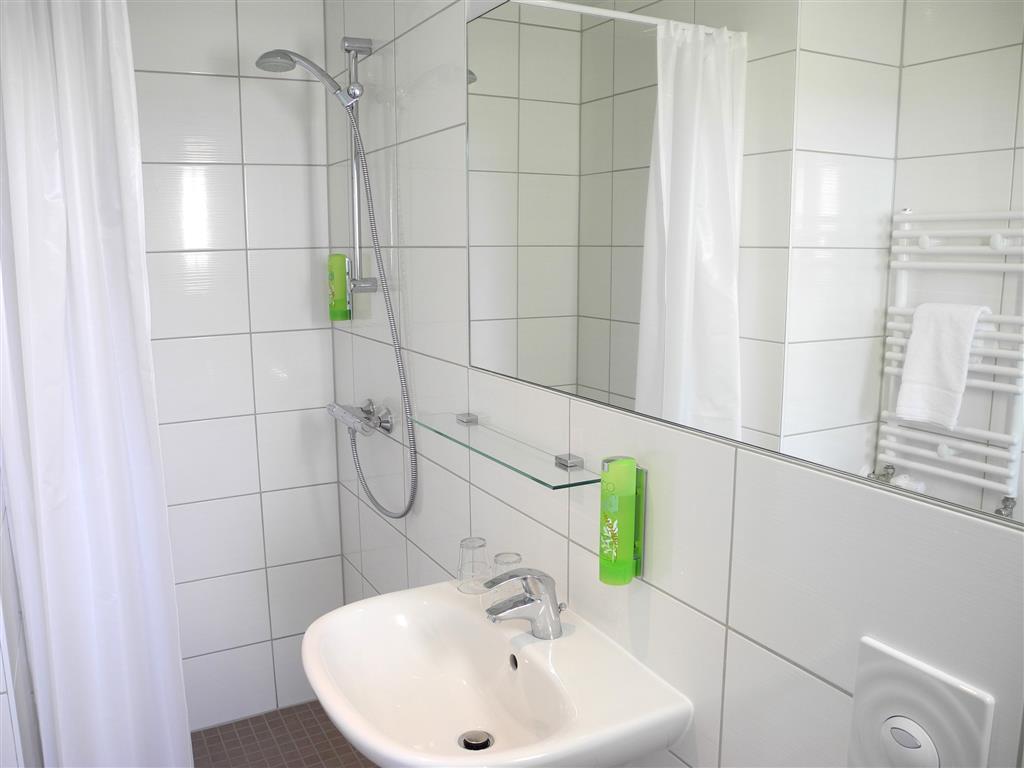 Bathroom_TOP EMBRACE HotelSportforum Rostock
