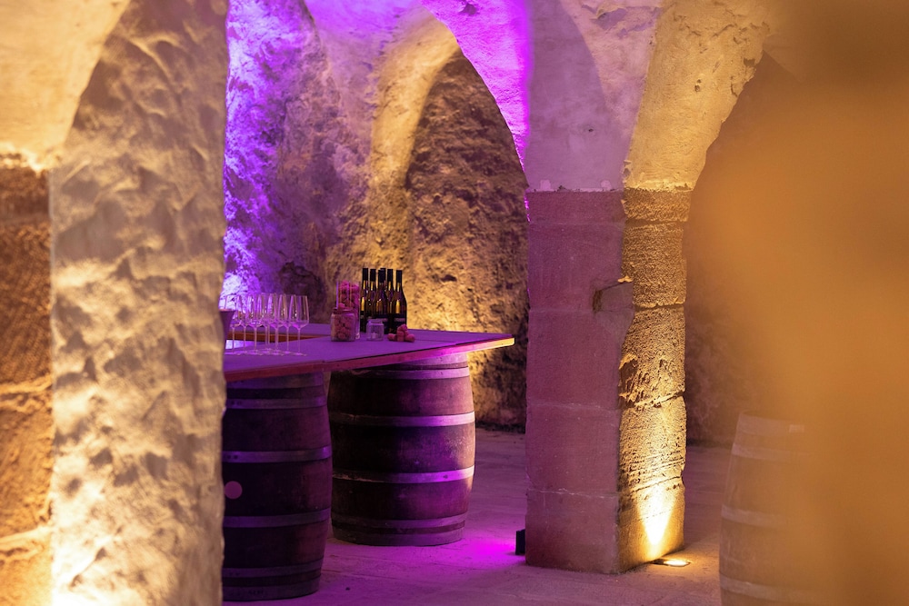 Tasting room