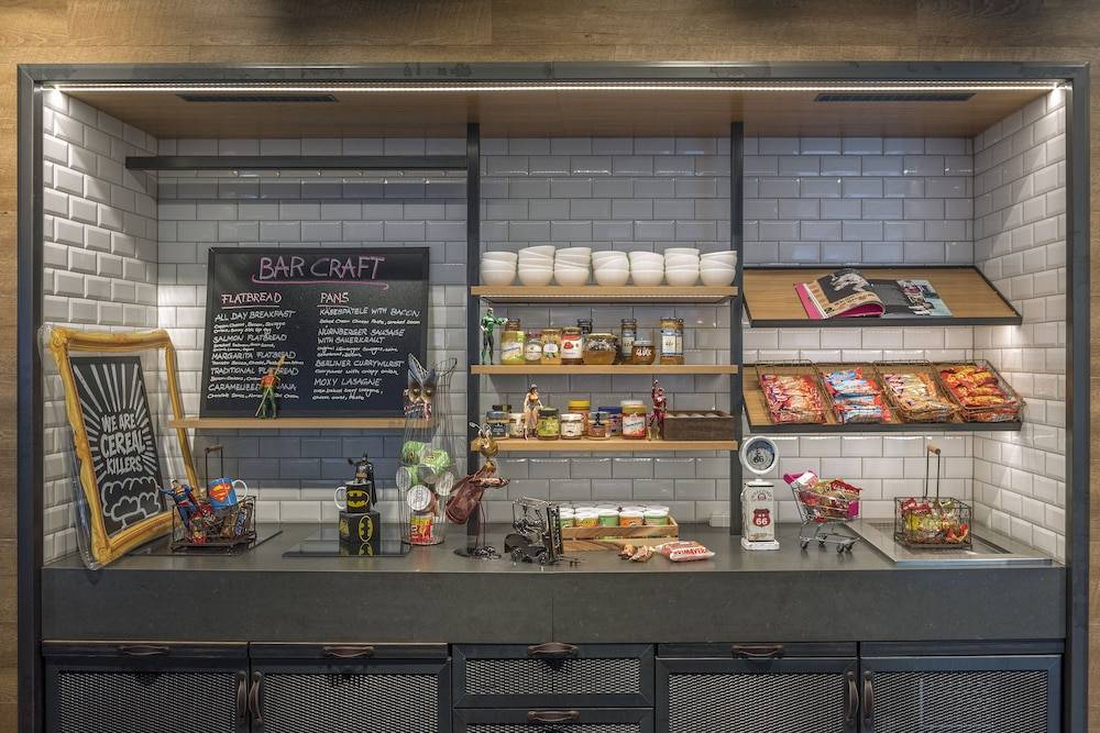 Snack bar