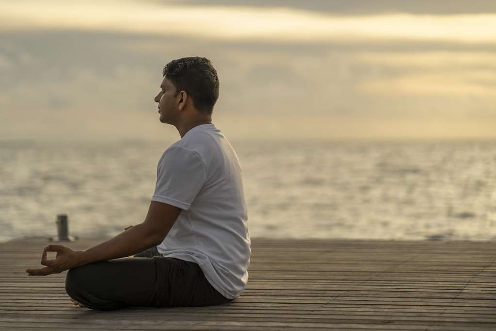 BT Vabbinfaru Sunset Yoga
