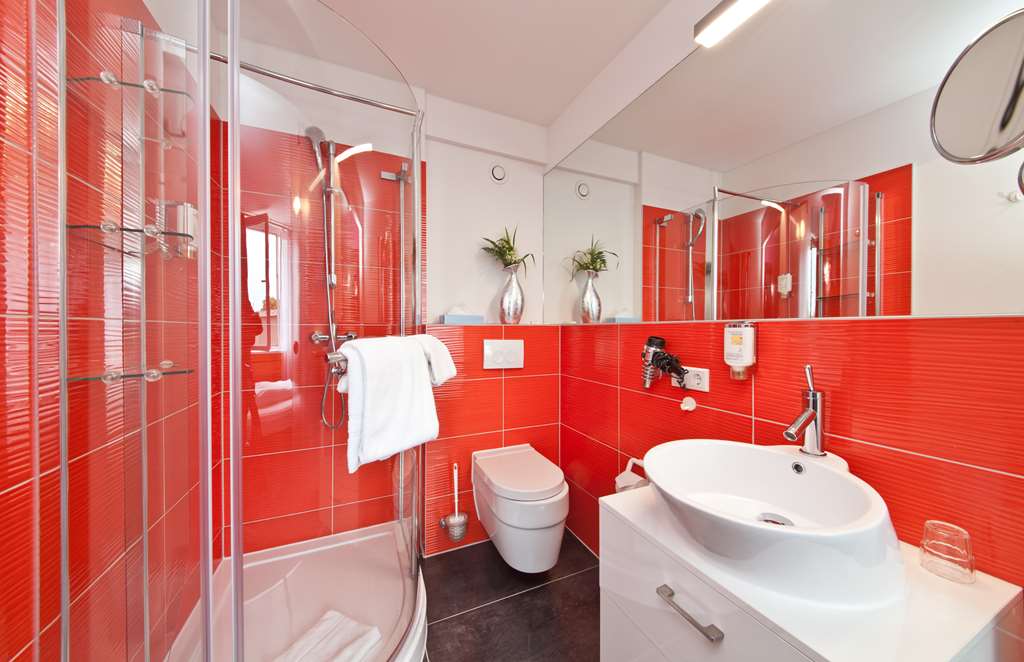 Business Room Bath_Novum Hotel Aviva Leipzig
