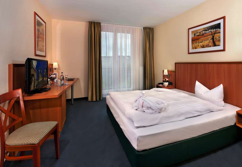 IntercityHotel Bremen, Germany - Business Room