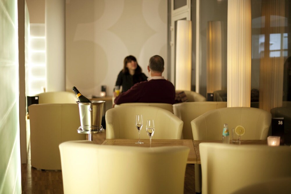 Hotel Lounge