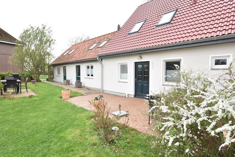 Lovely Apartment in Stellshagen with Garden