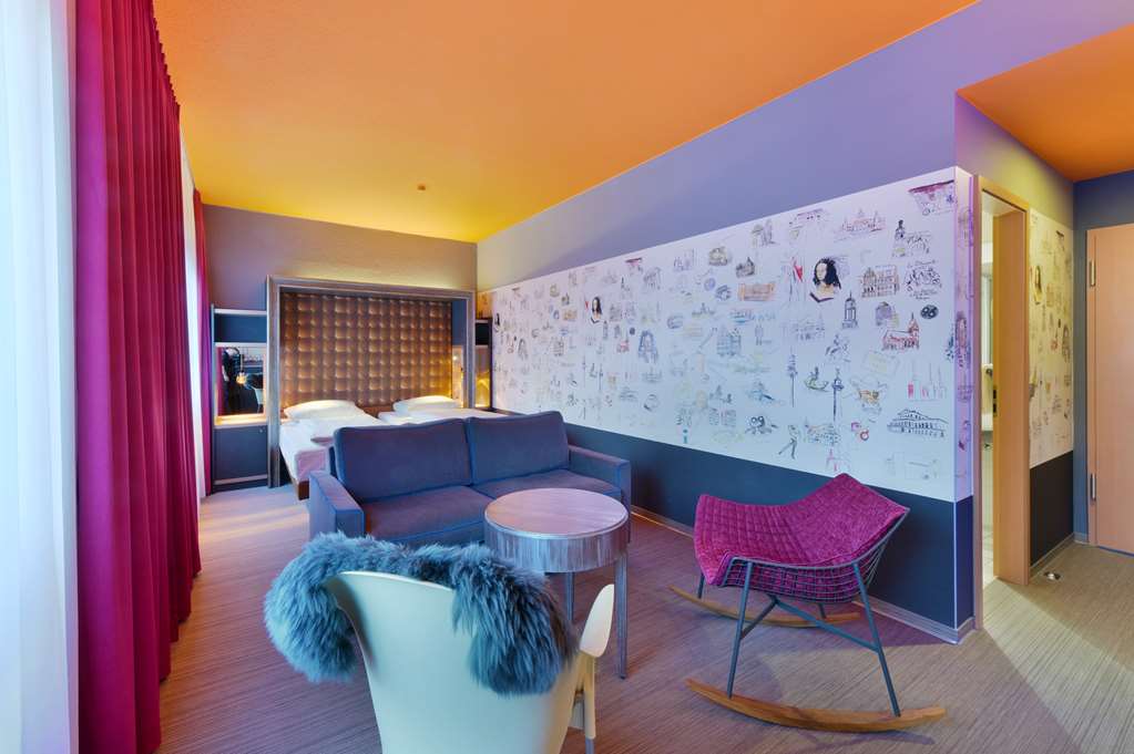 Guest room