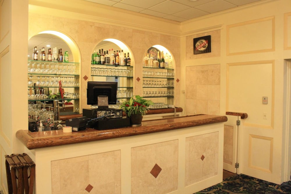 Senator Inn & Spa - photo 3