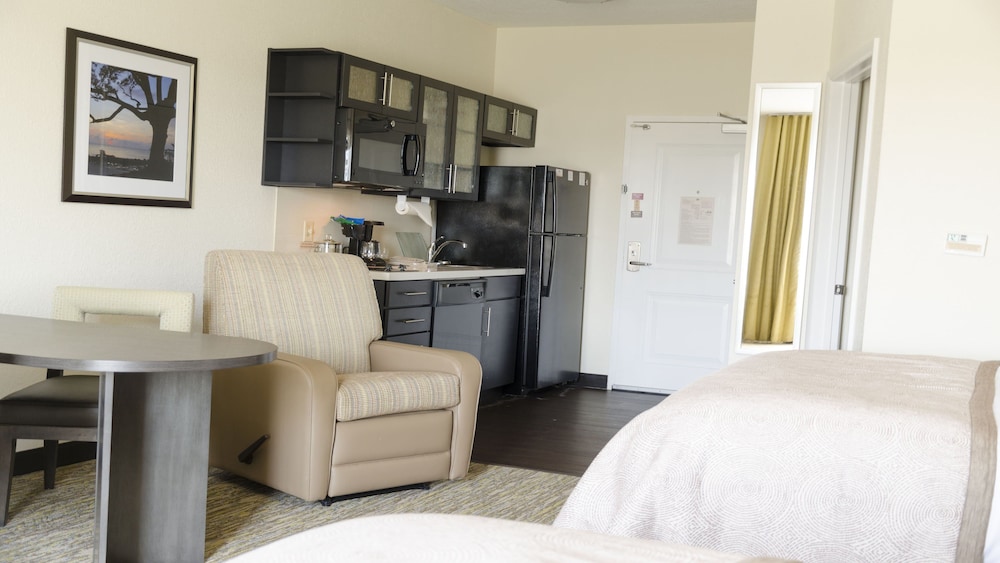 Candlewood Suites Memphis Southaven an IHG Hotel - photo 2