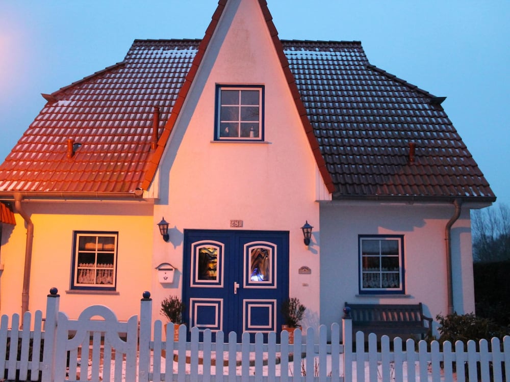 Cozy Apartment in Boltenhagen near Sea Beach