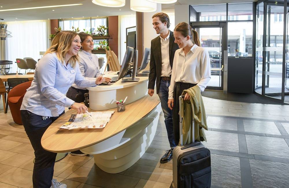 Check-in/check-out kiosk