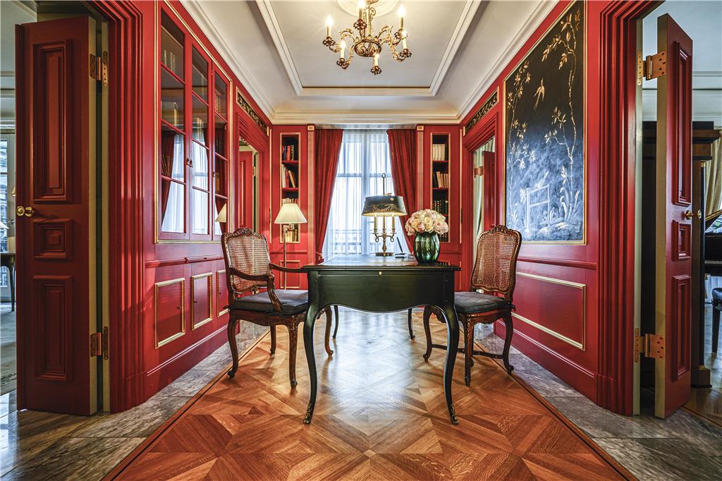 Royal Suite