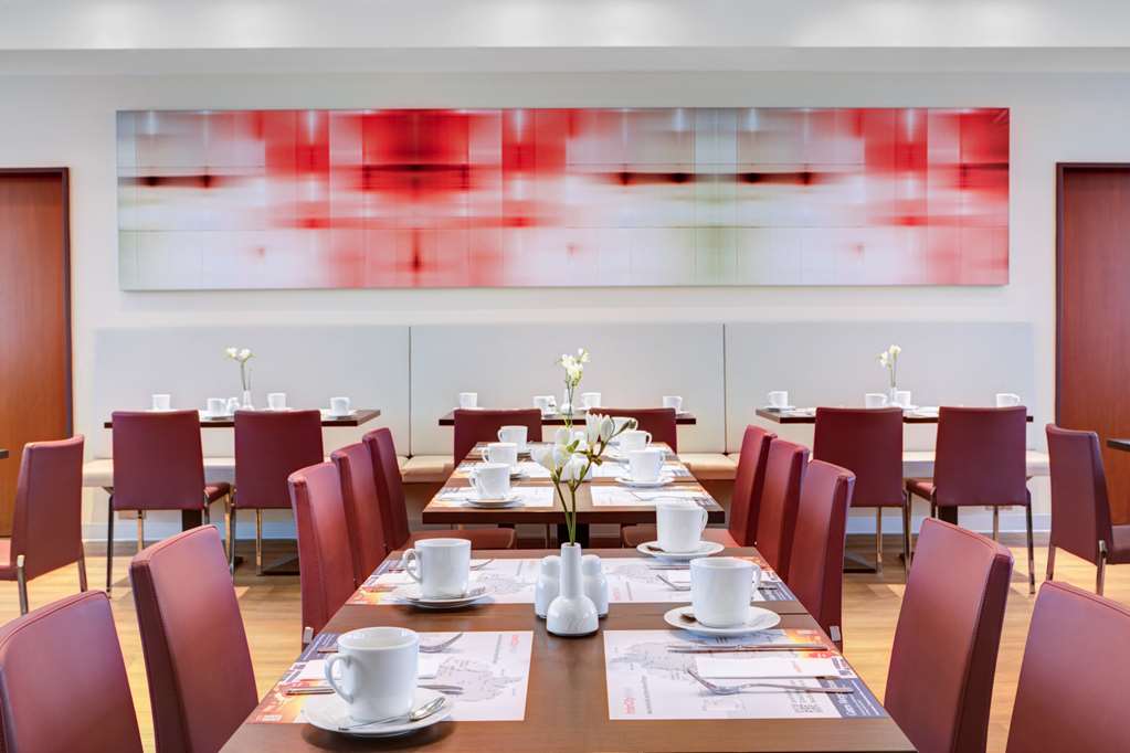IntercityHotel Berlin Ostbahnhof, Germany - restaurant
