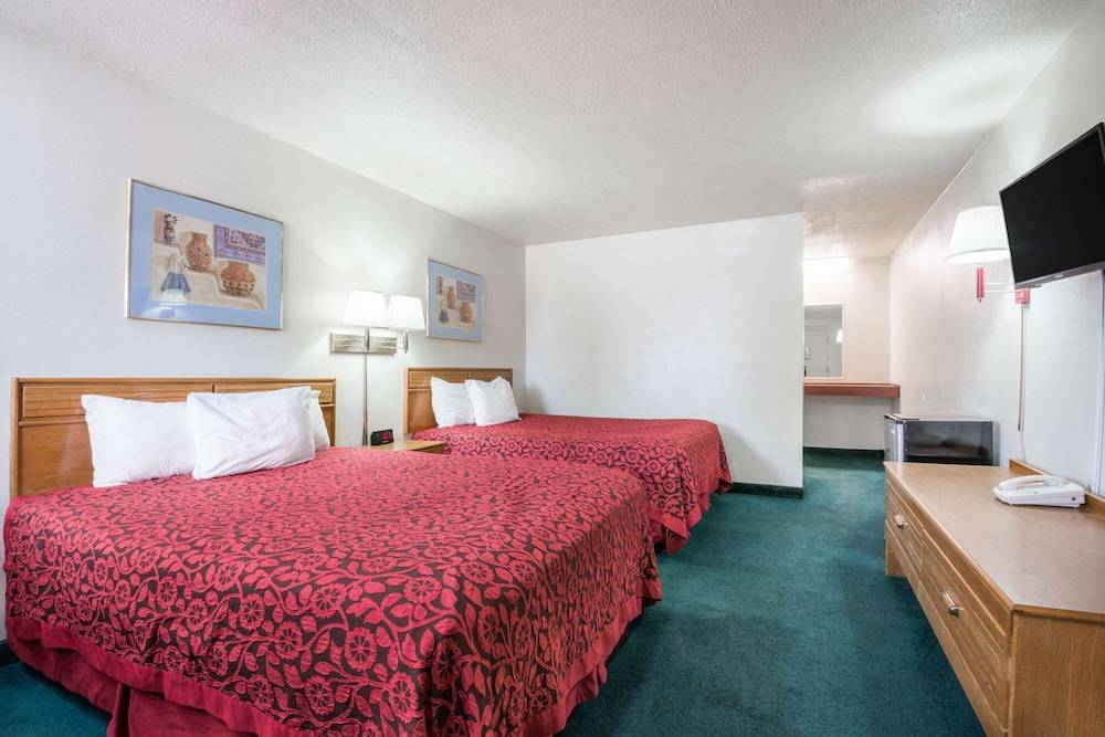 Days Inn by Wyndham Gallup - photo 4