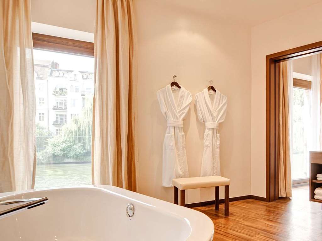 Abion Villa suite bathroom