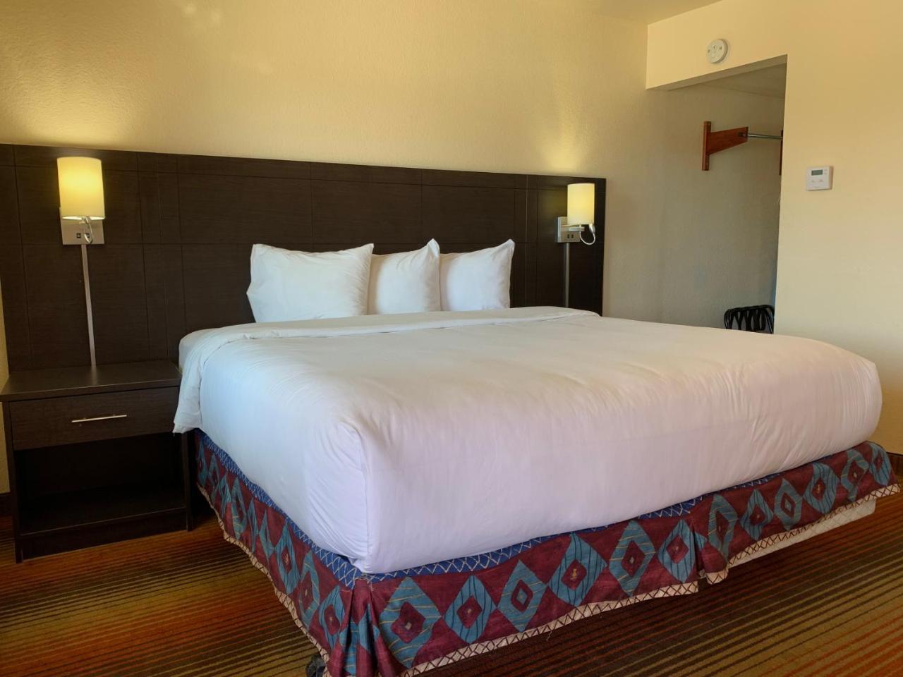 Travelodge La Junta - photo 5