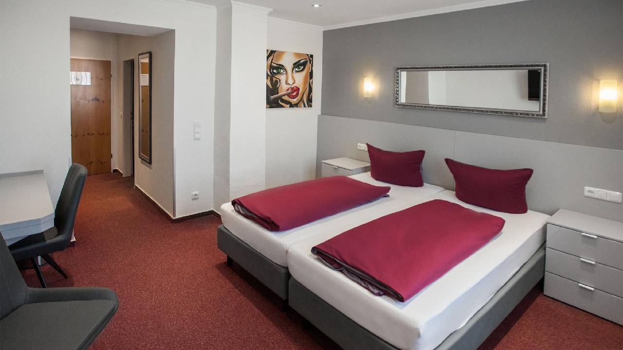 Guest room