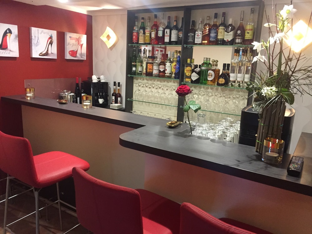 Hotel Bar
