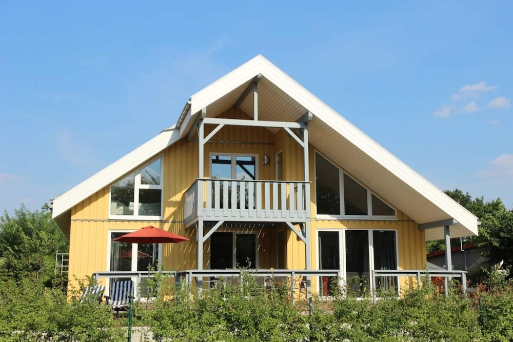 Granzow Lakeside Escape