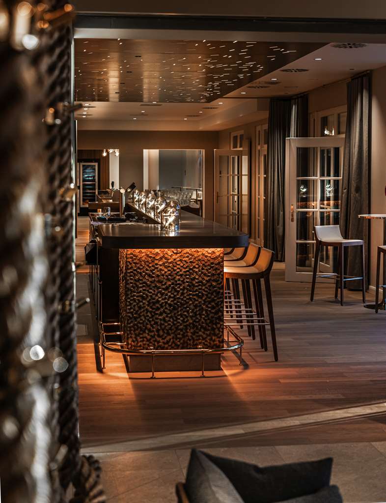 Steigenberger Hotel Treudelberg, Hamburg, Germany - Bar