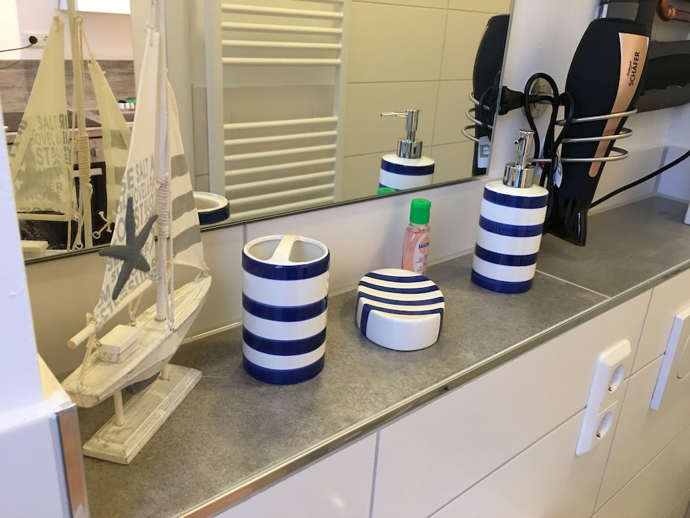 Bathroom amenities