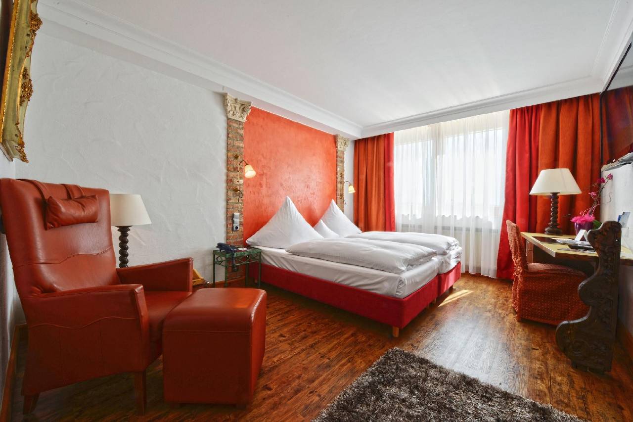 Guest room