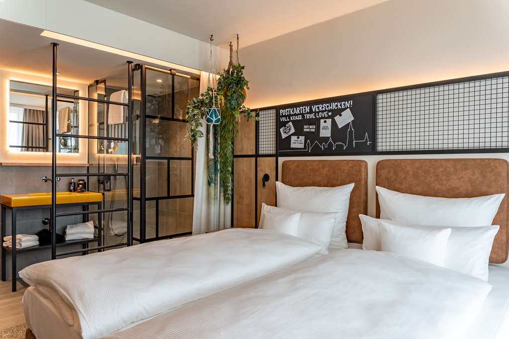 Guest room