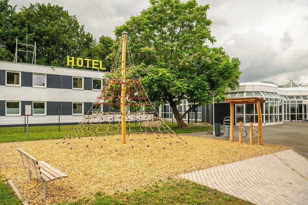 Children's play area - outdoor