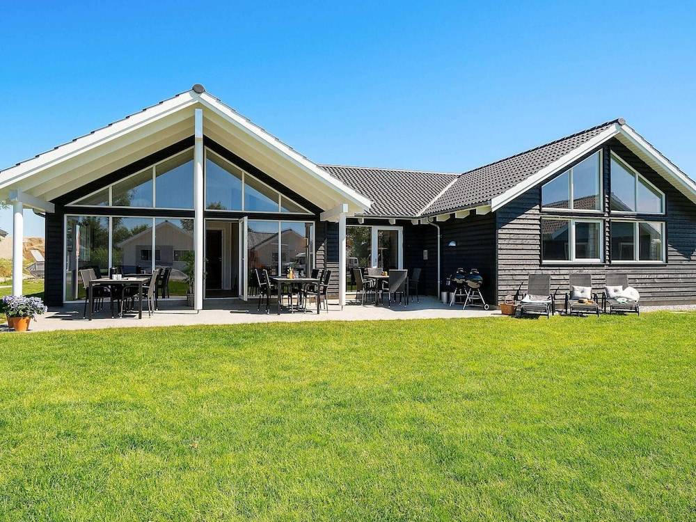 10 person holiday home in Hasselberg