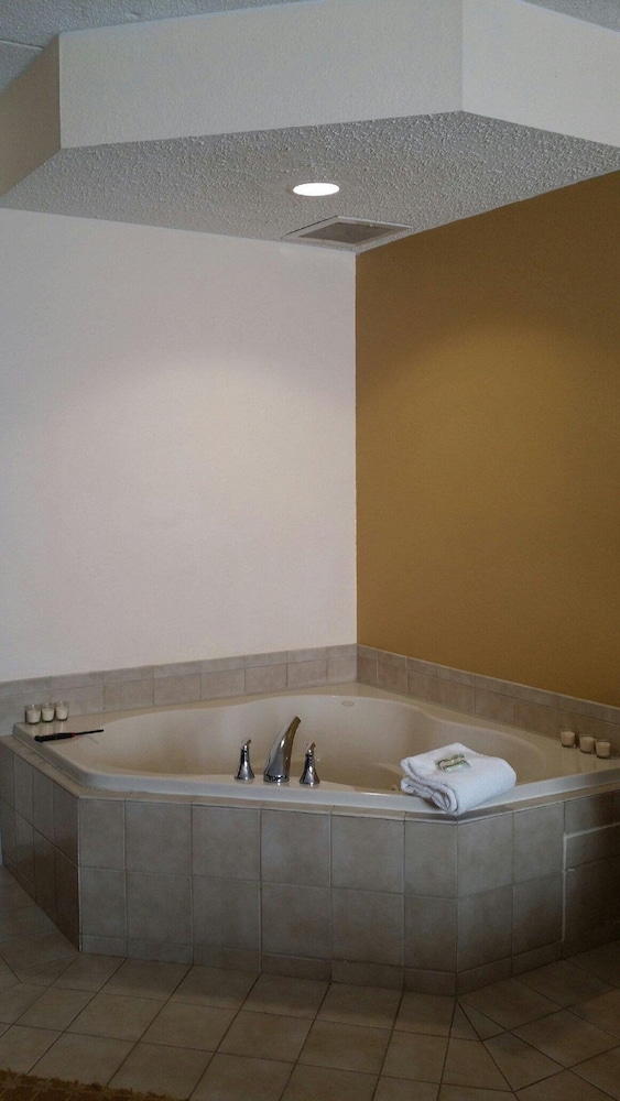 Country Inn & Suites by Radisson St. Augustine Downtown Historic District FL - photo 5