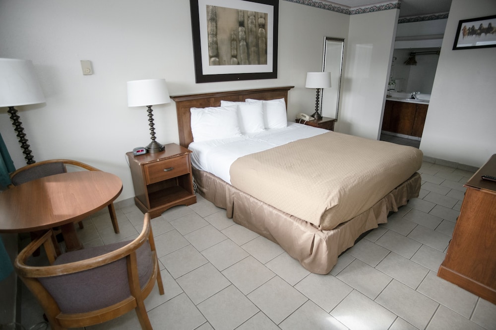 Pacific Inn - featured photo