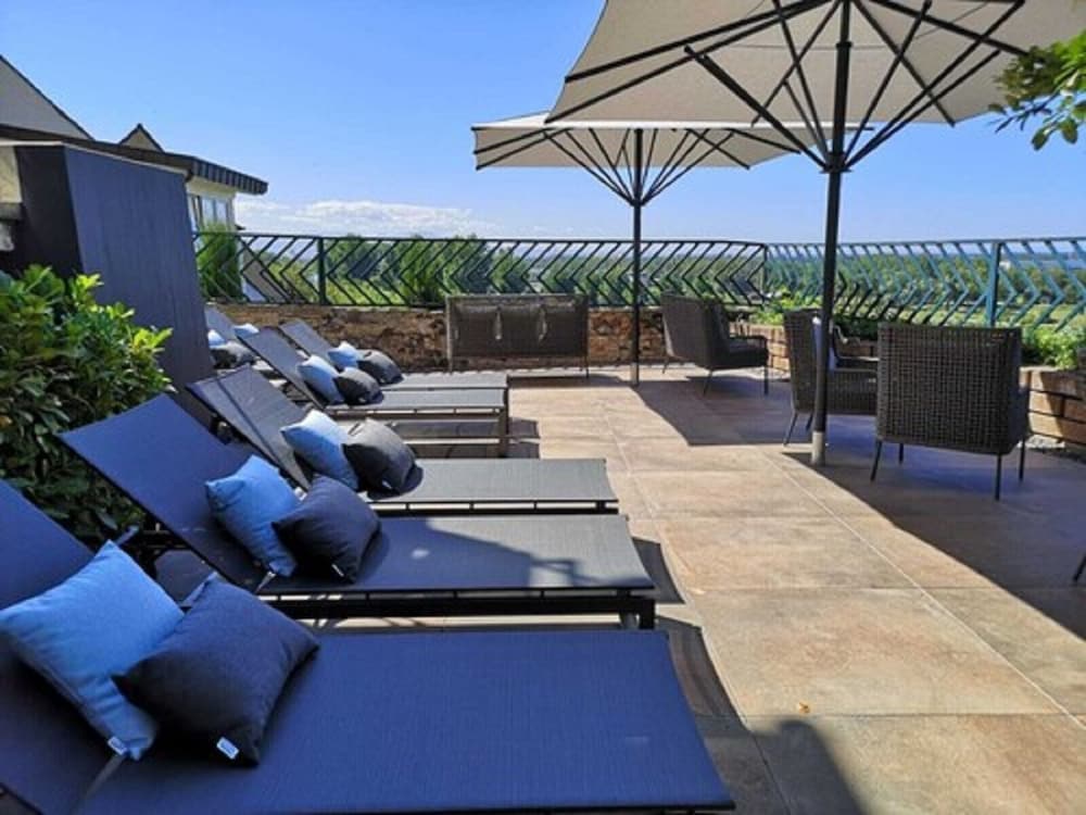Sundeck